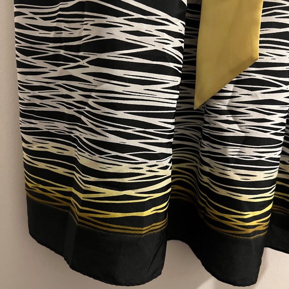 Max & Cleo Geo-Print Yellow Ribbon Tie Front Sun Dress - Picture 11 of 16